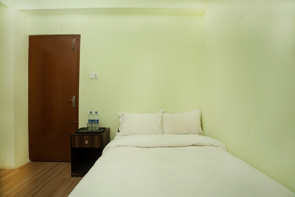 Spot on 464 Hotel Pahuna Ghar主图