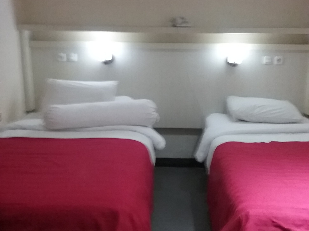 Maxi Hotel Kedonganan主图