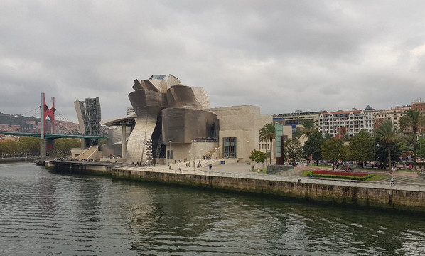 Freetour-毕尔巴鄂必去景点