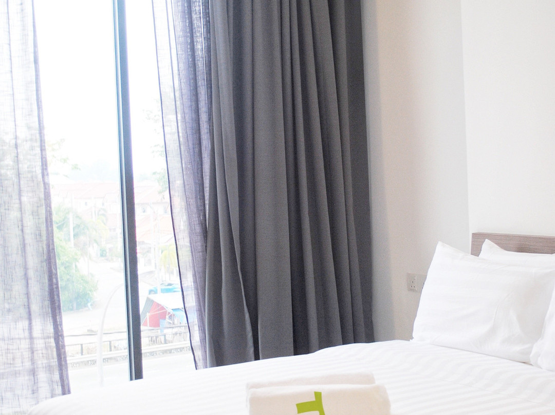 T+ Premium Hotel主图