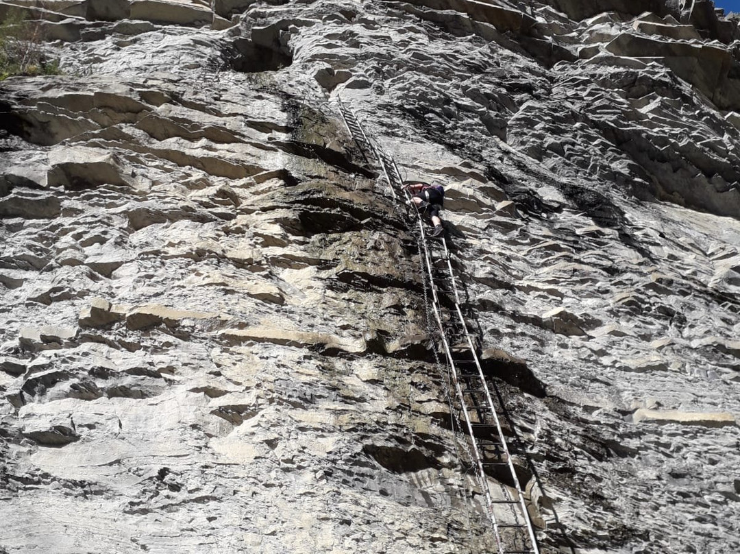 Via Ferrata de Cascada de Sorrosal景点图片