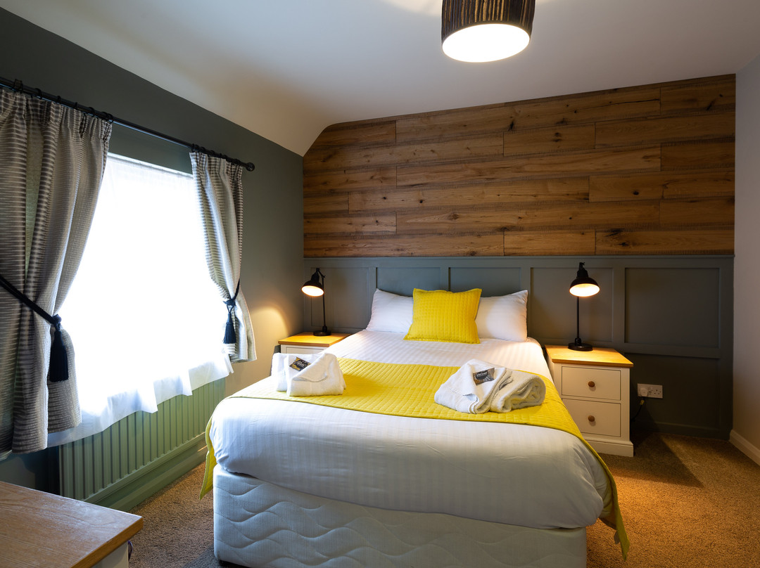 偷猎者旅馆主图