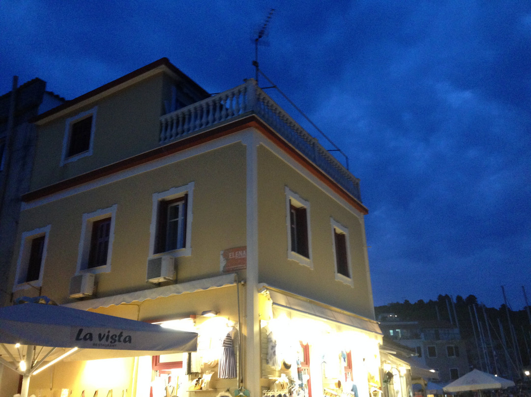 Elena Apartment主图