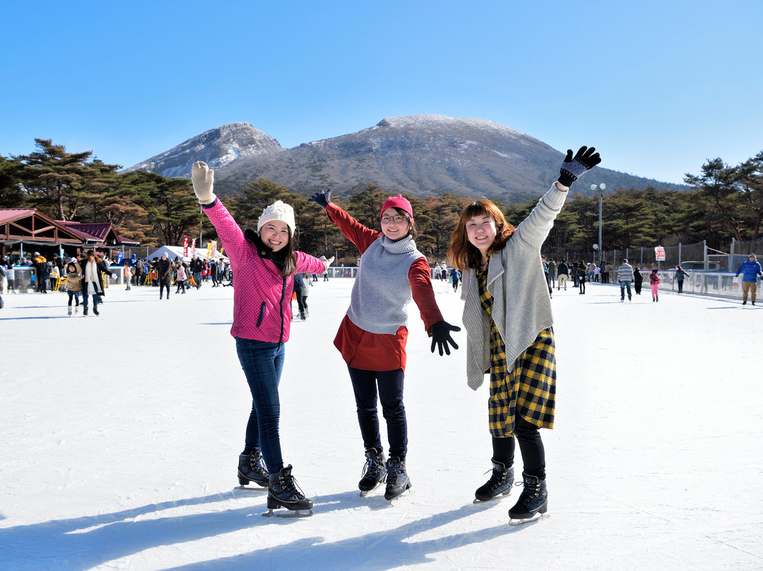 Ebino Kogen Artificial Ice Rink-虾野市必去景点