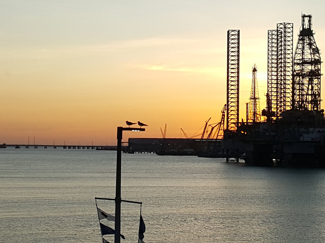 海港码头之家酒店主图