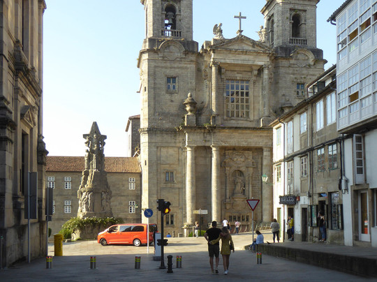 Iglesia de San Francisco-圣地亚哥德孔波斯特拉必去景点