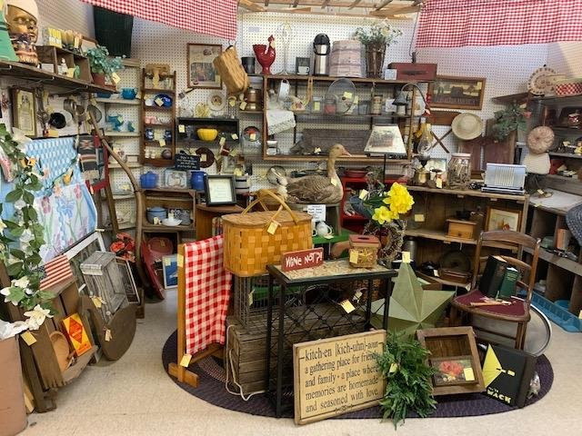 Hidden Treasures Mall and Antiques-Loves Park必去景点