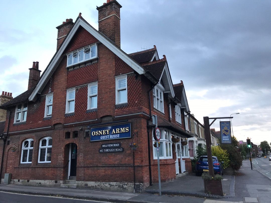 奥斯内艾姆酒店主图