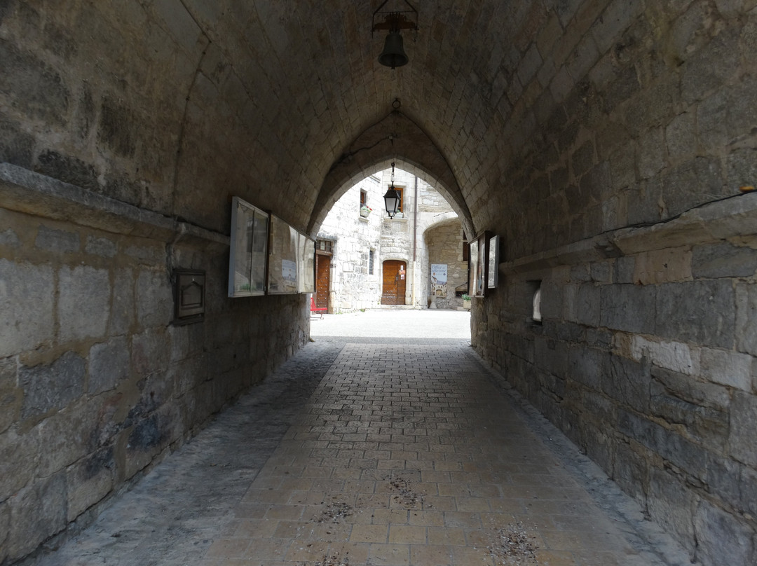 Palais de la Raymondi-Martel必去景点