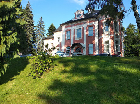 里根哈特别墅养生 Spa 酒店主图