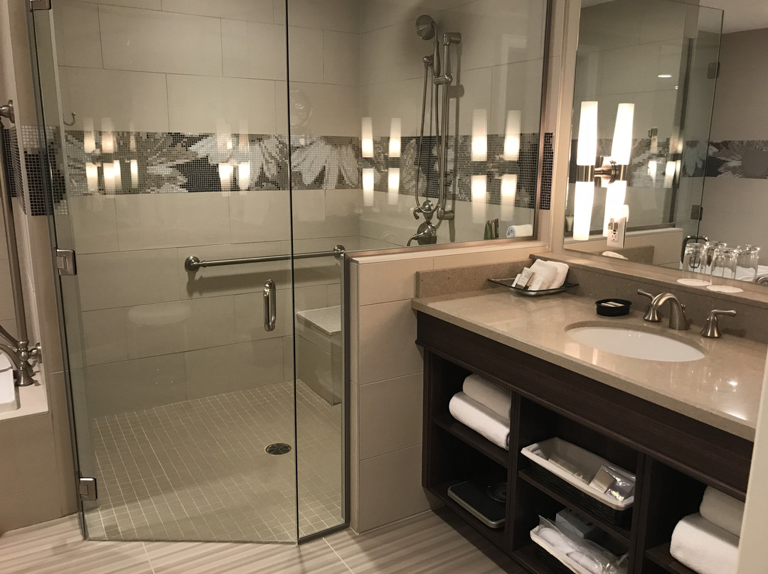 The Bruce Hotel主图