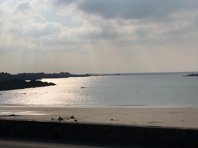 Cobo Bay Hotel主图