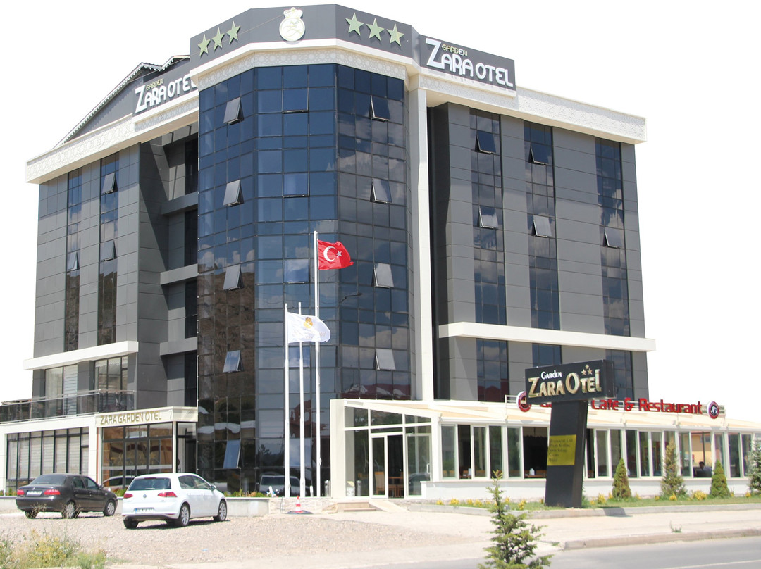 Garden Zara Hotel主图