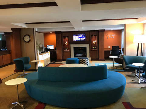 梅里尔维尔万枫套房酒店主图