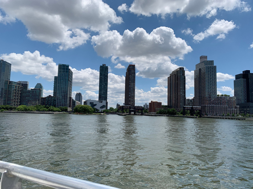 East River Ferry景点图片