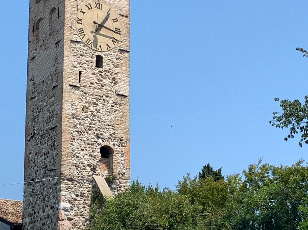 Castello e torre di Rivoltella-代森扎诺-德尔加达必去景点