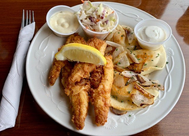 Put in Bay餐馆和美食-Mossbacks Island Bar & Grill