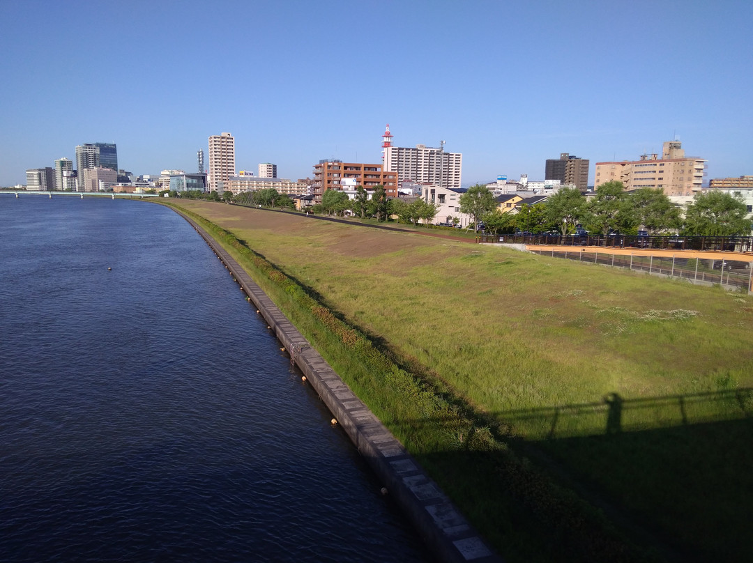 Yasuragitei Embankment景点图片
