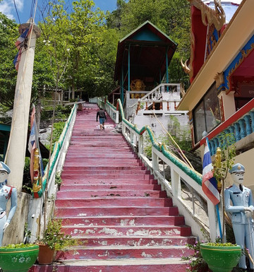 Bo Ya Cave-那空沙旺必去景点