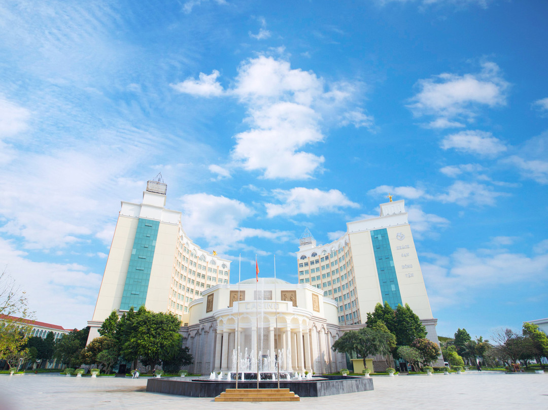 Hong Van Grand Hotel