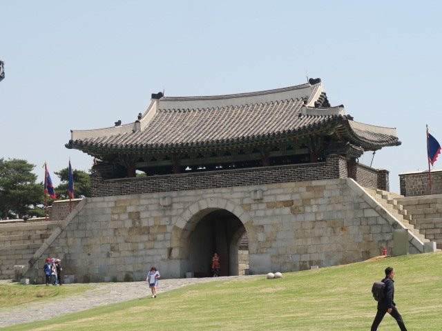 Changryongmun Gate景点图片