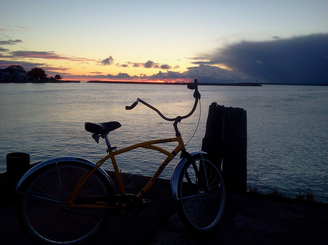 Island House Bike Shop景点图片