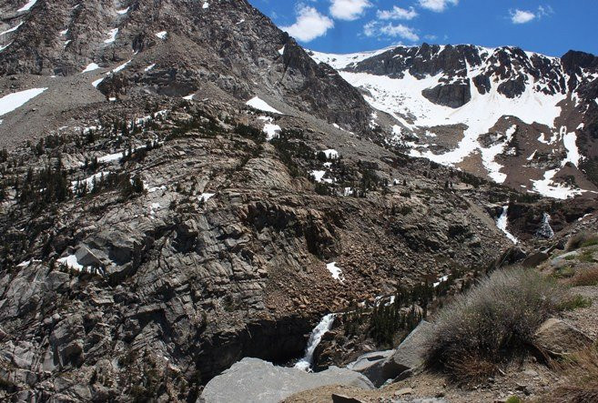 Lee Vining Falls-利韦宁必去景点