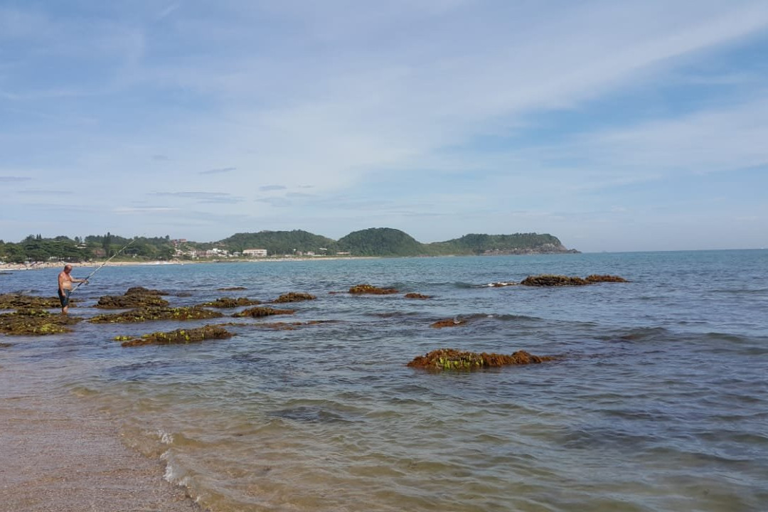 Praia do Poá-佩尼亚必去景点