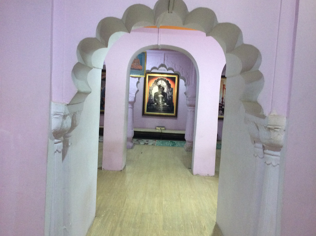 Parasnath Jain Temple景点图片