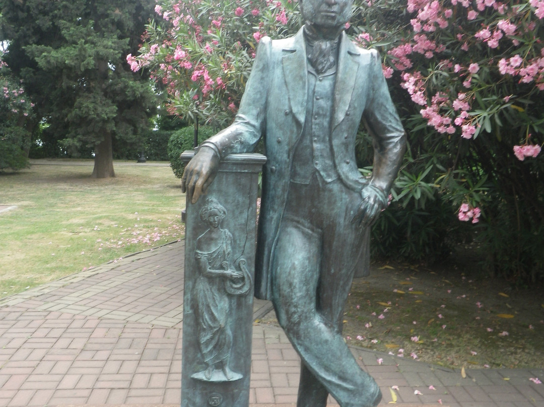 Monument to Pushkin-索契必去景点