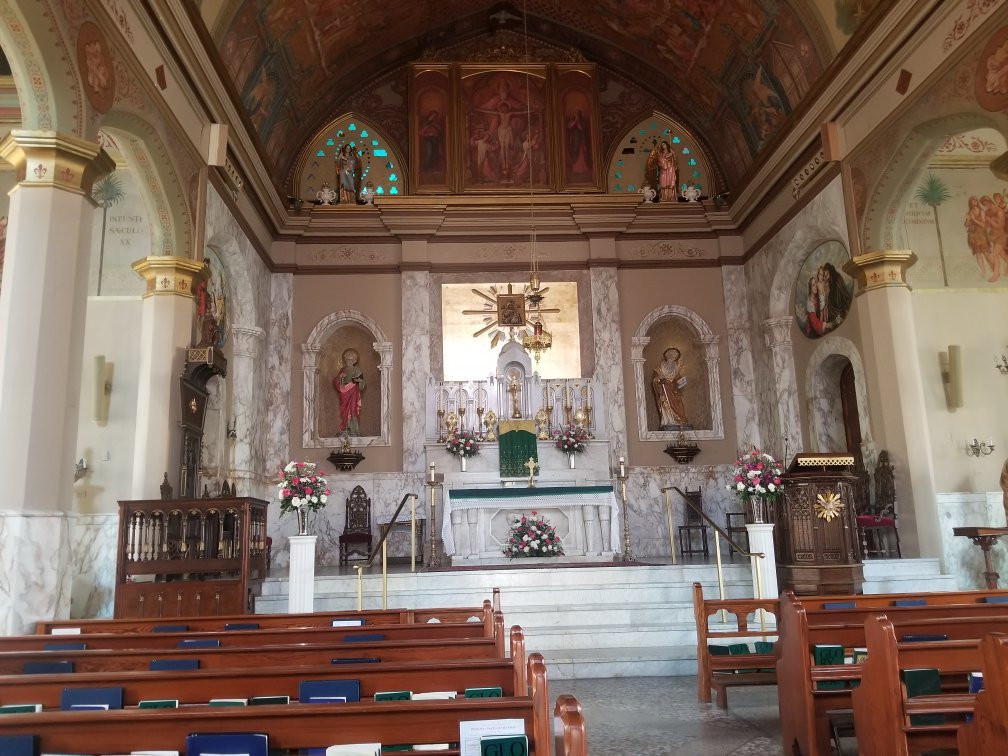 Saints Peter & Paul Cathedral-圣 托马斯必去景点