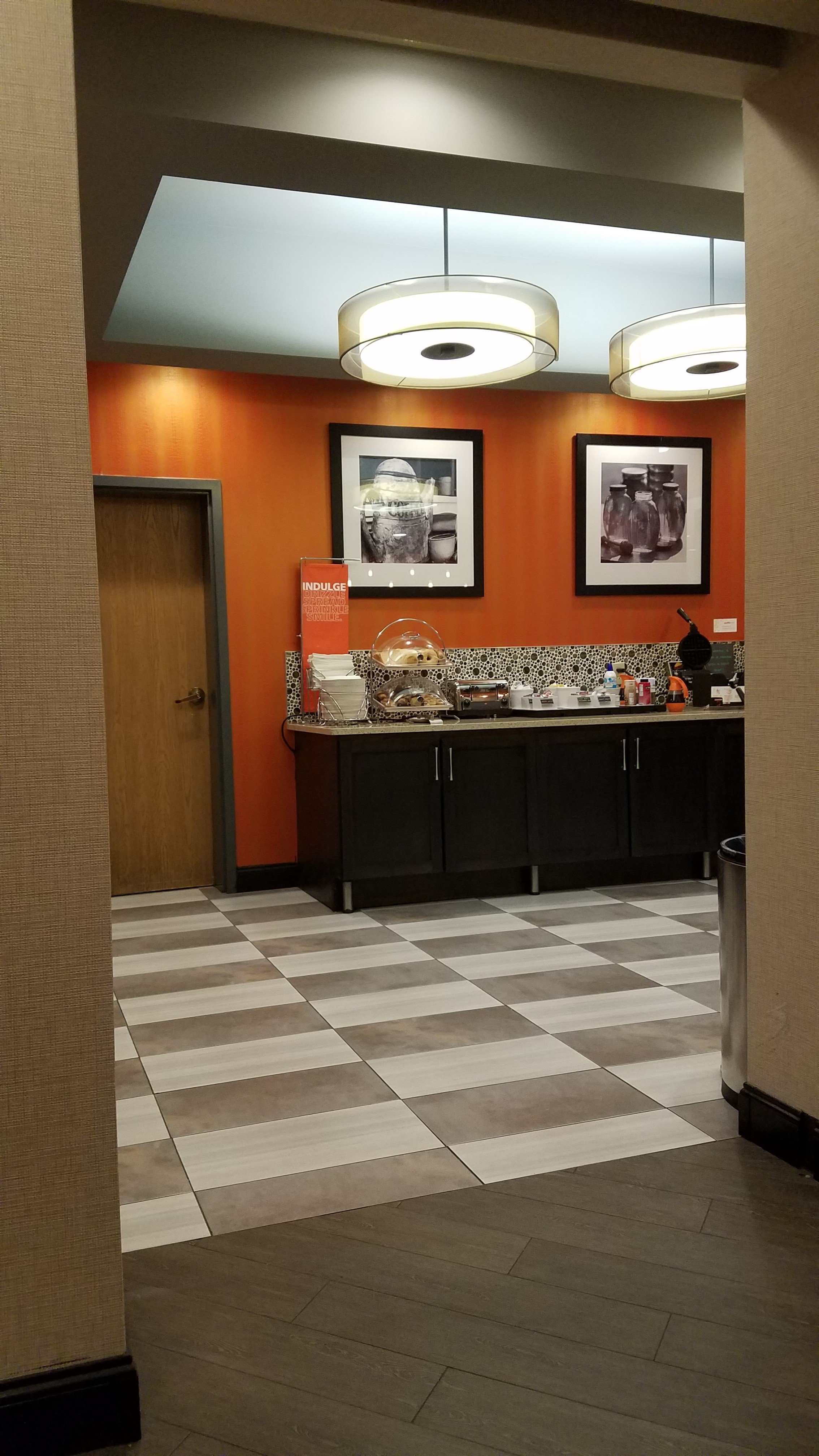 Best Western Plus Clinton/Jackson-餐饮