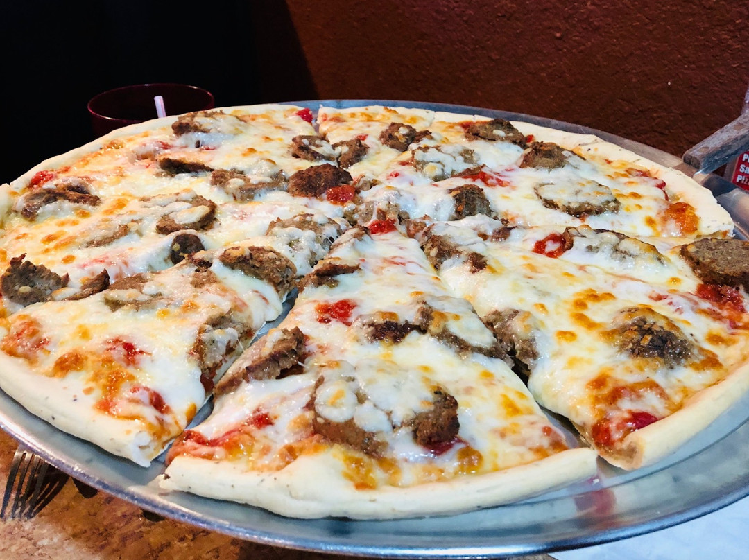 Gusano's Chicago-Style Pizzeria