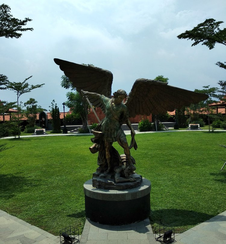 The Catholic Church of Our Lady-井里汶必去景点