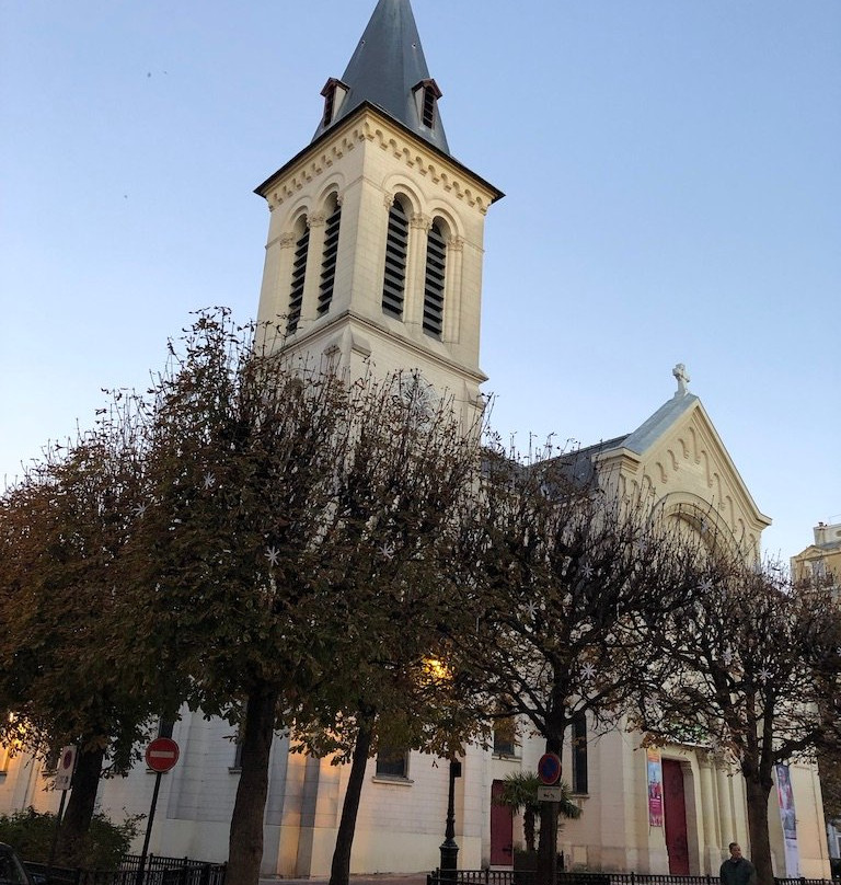 Église Saint-Justin-勒瓦卢瓦-佩雷必去景点