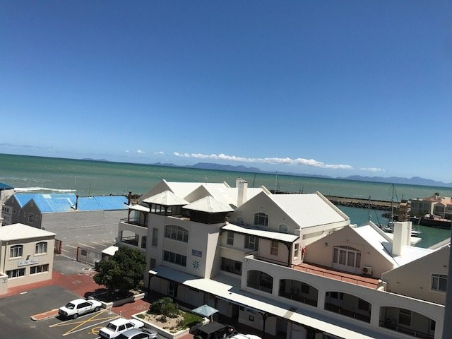 Krystal Beach Hotel主图