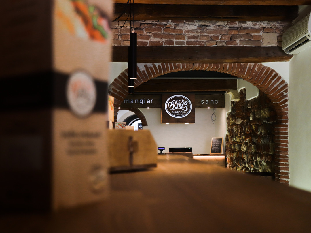 Bacchabundus Piadineria Artigianale Via Leoni