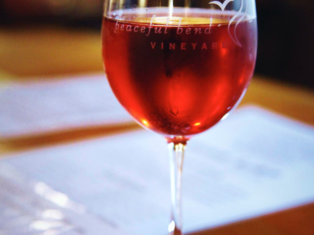 Peaceful Bend Vineyard-Steelville必去景点