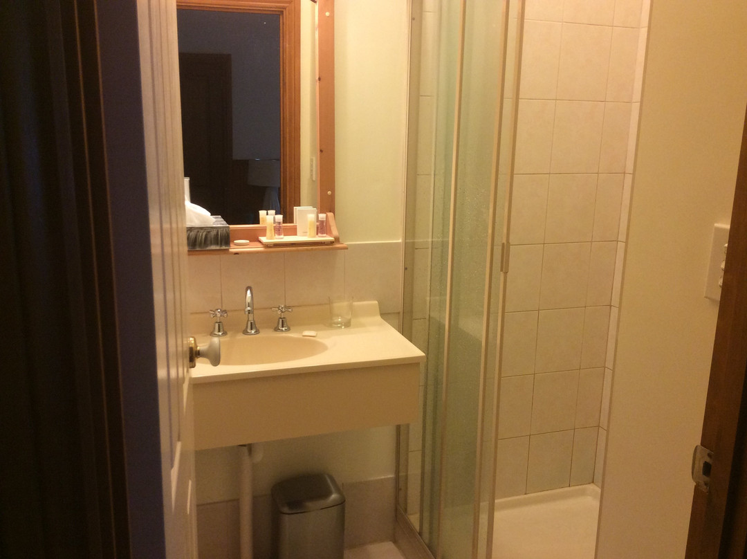 森林山林小屋度假酒店主图