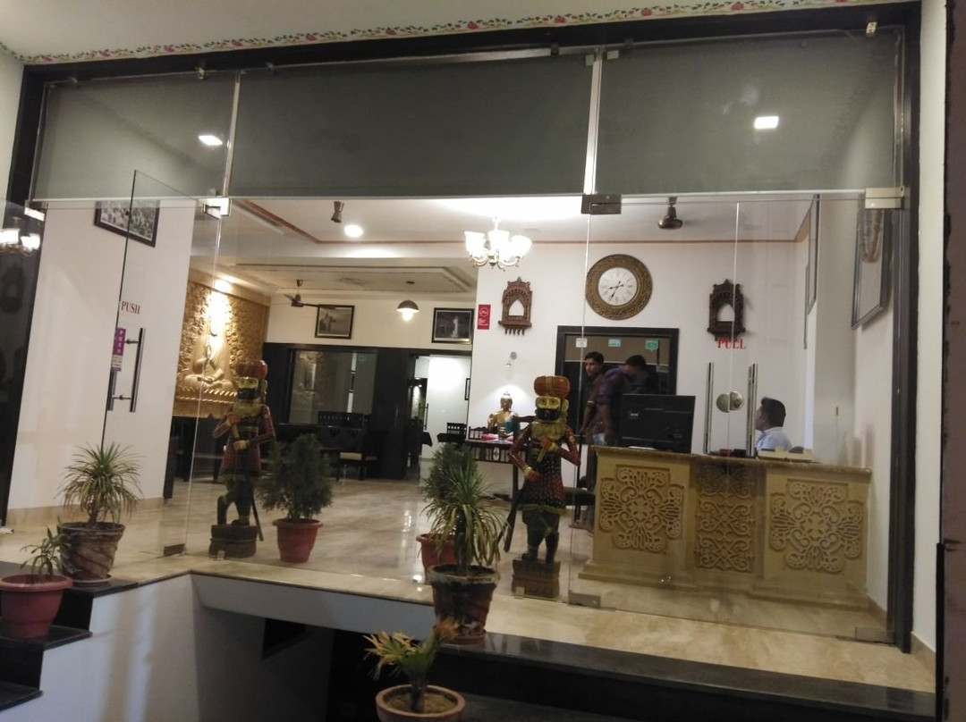 Hotel Radhika主图