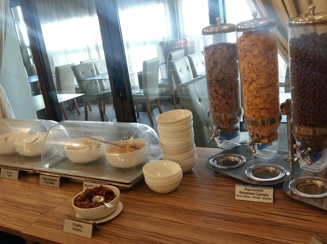 Europa Plaza Hotel主图