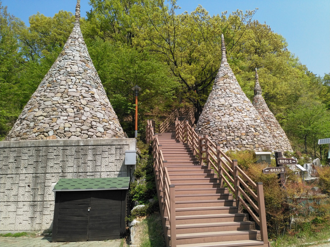 Paryongsan Doltab-昌原市必去景点