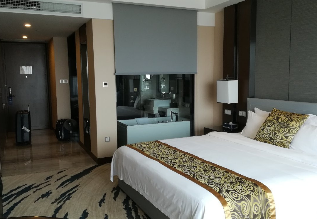 乾坤国际大酒店主图