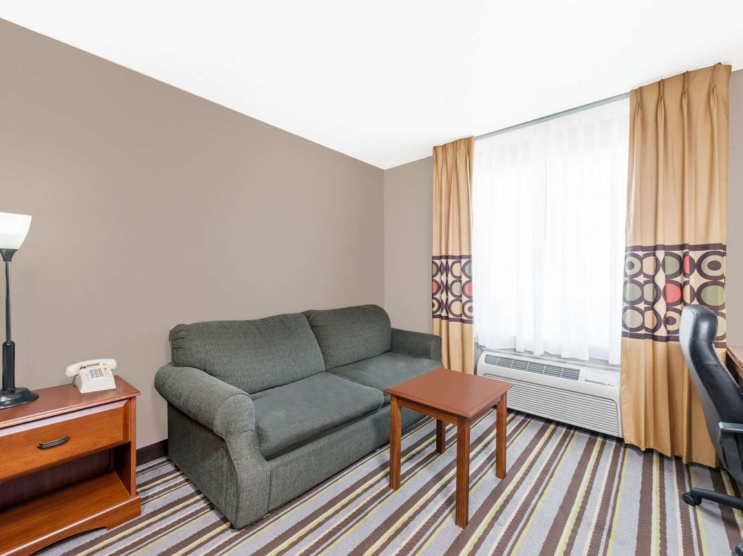 Super 8 by Wyndham Bolivar主图