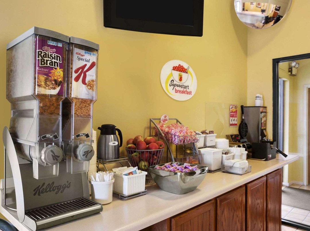 Super 8 by Wyndham Marion主图