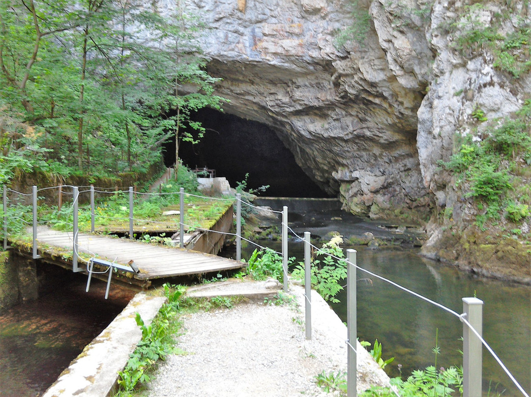 Planina Cave景点图片