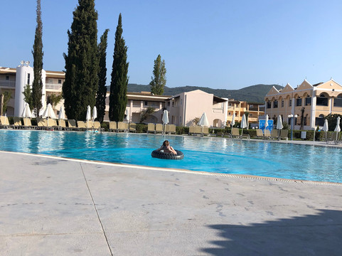 Sandy Beach Resort - Rizos Resorts主图