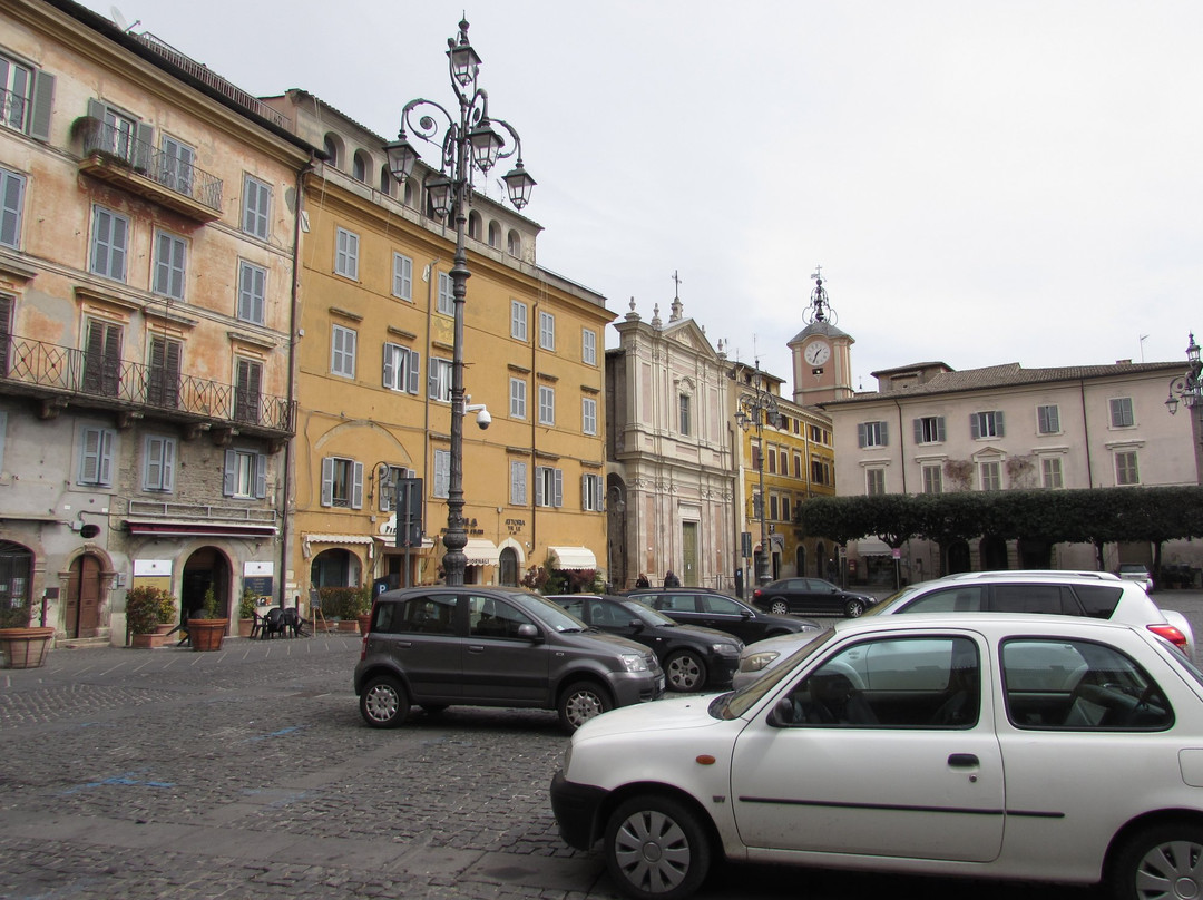 Piazza Cavour景点图片