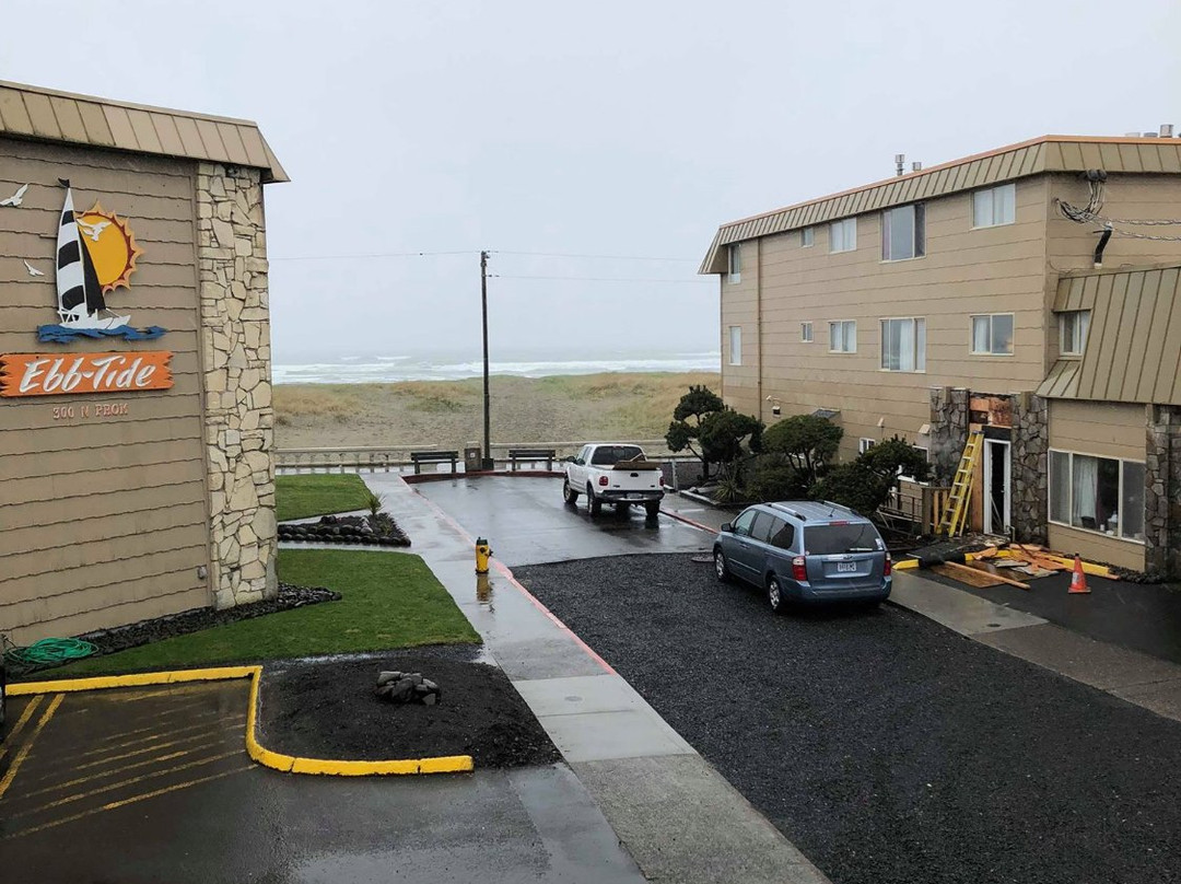 Ebb Tide Oceanfront Inn主图