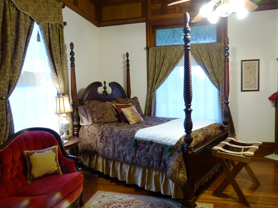 Hogan House at Rose Hill Bed & Breakfast主图